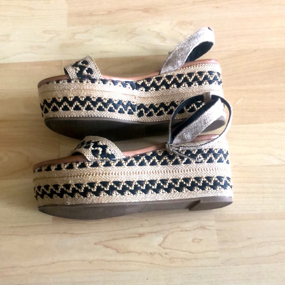 Steve Madden Platforms 💕Excellent Condition - Picture 3 of 7